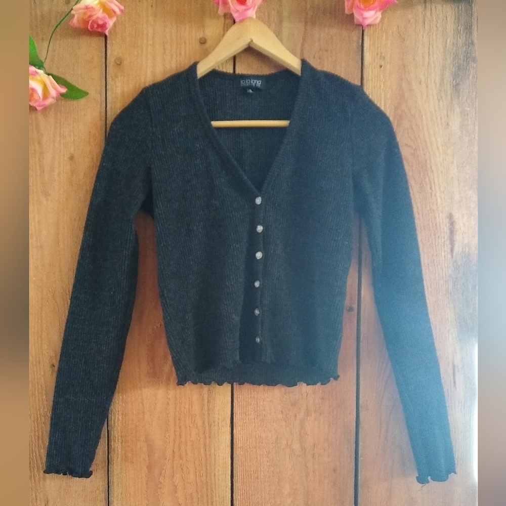 La La Land Creative Co cropped ribbed button down cardigan size small
